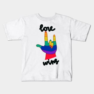 Love wins Kids T-Shirt